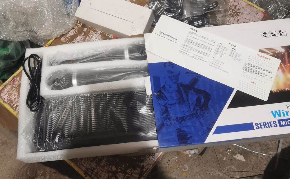 Радио микрофон в упаковке