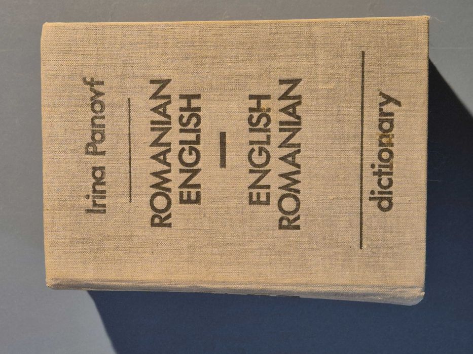 Doua dictionare, editii diferite, Roman - Englez si Englez - Roman