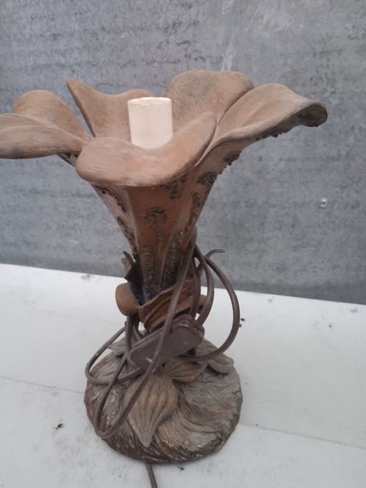 Светильники и бра