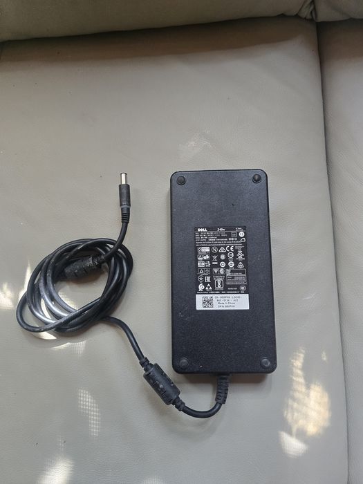 Incarcator Dell de 240wati la 150lei