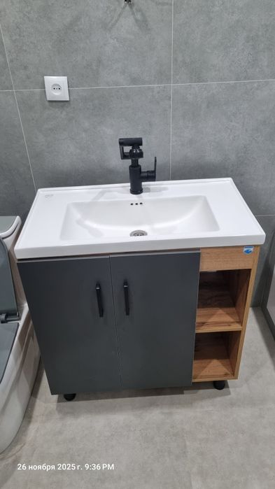 Тумба с раковиной для ванной