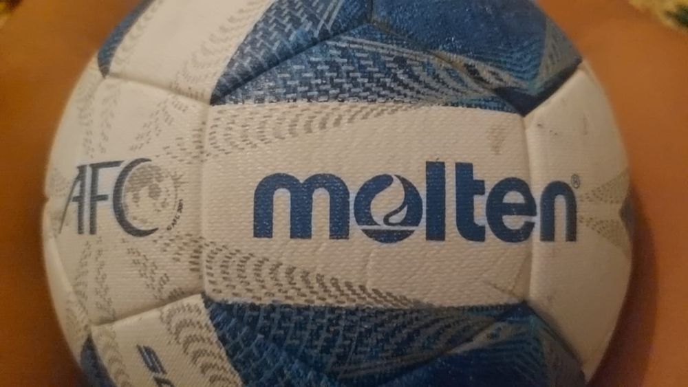 Футболный мяч,  кожный