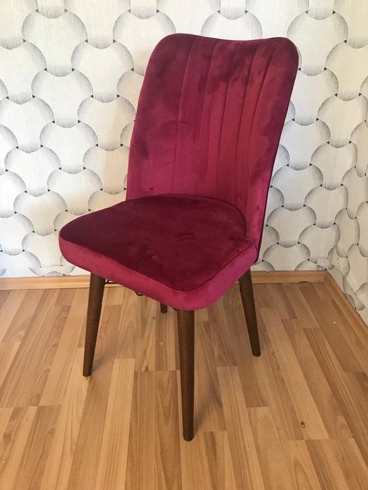 Трапезни столове 65лв за брой