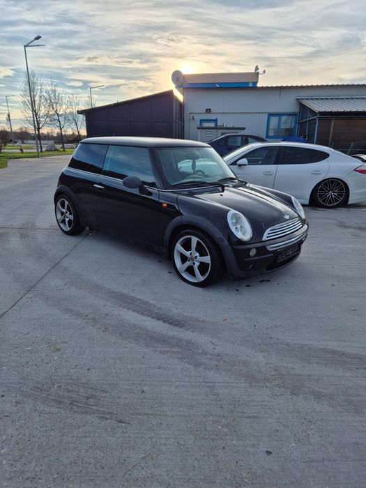 Mini Cooper One R50