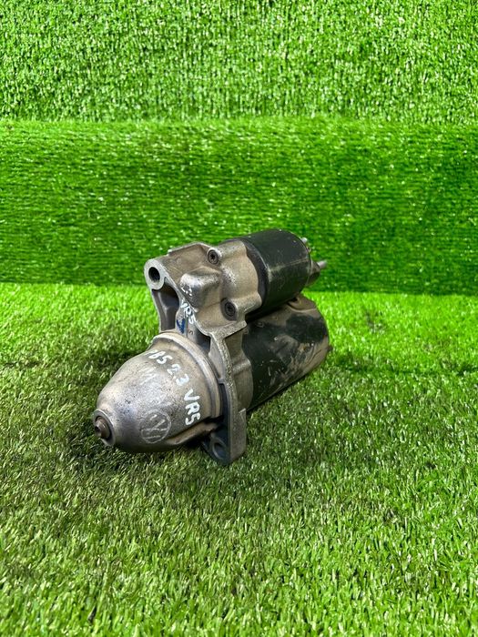 Стартер Фольксваген Пассат Б5 Гольф 2.3 вр5 vr5 passat Golf 4