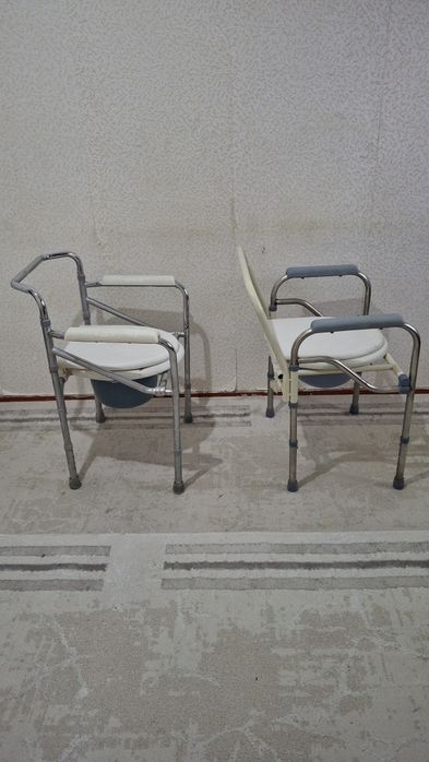 Санитарный.  стул