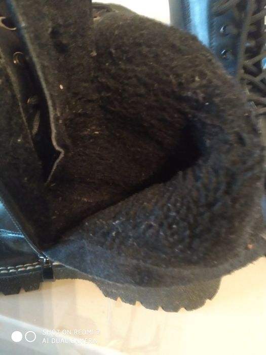 Продам кожаные осенние ботинки