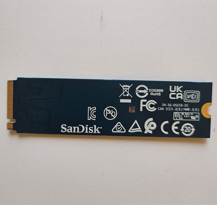 Vând SSD SANDISK Plus 1TB M.2  Gen 3 nou,cu factură și garanție 3 ani