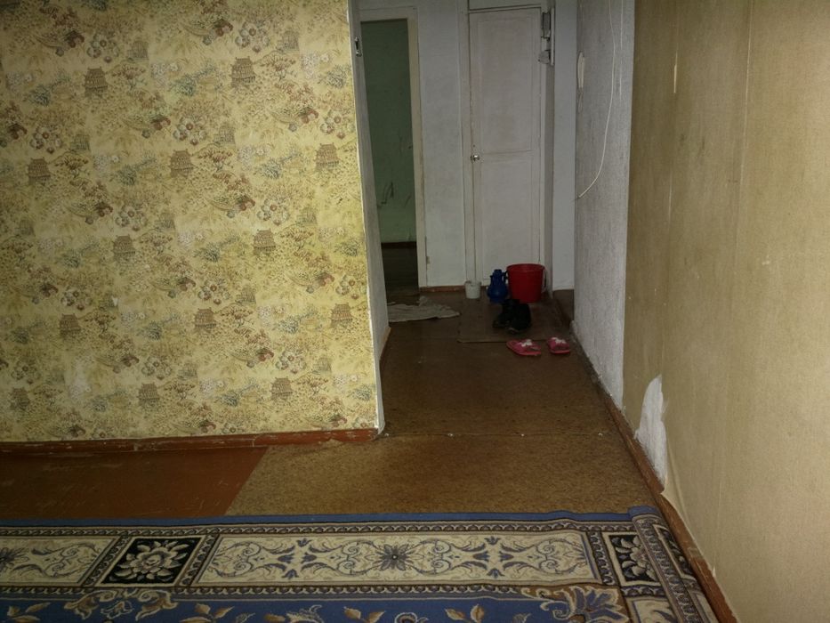 бесплатно девушке комната