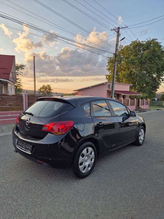 Vind Opel Astra J 1.4 benzina 120 cp an fab 2011 euro 5