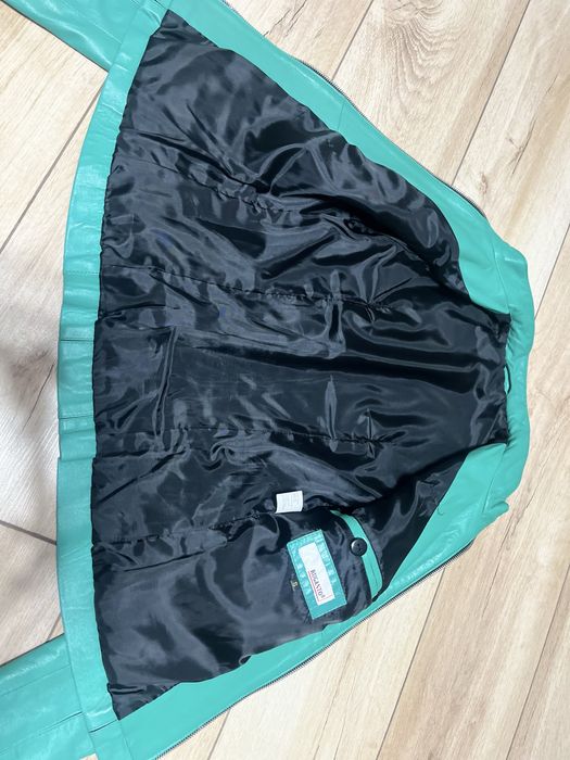 Кожаная куртка женская