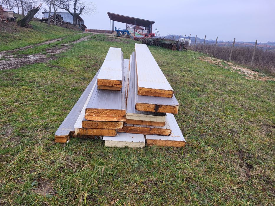 Vand panuri cu spuma.