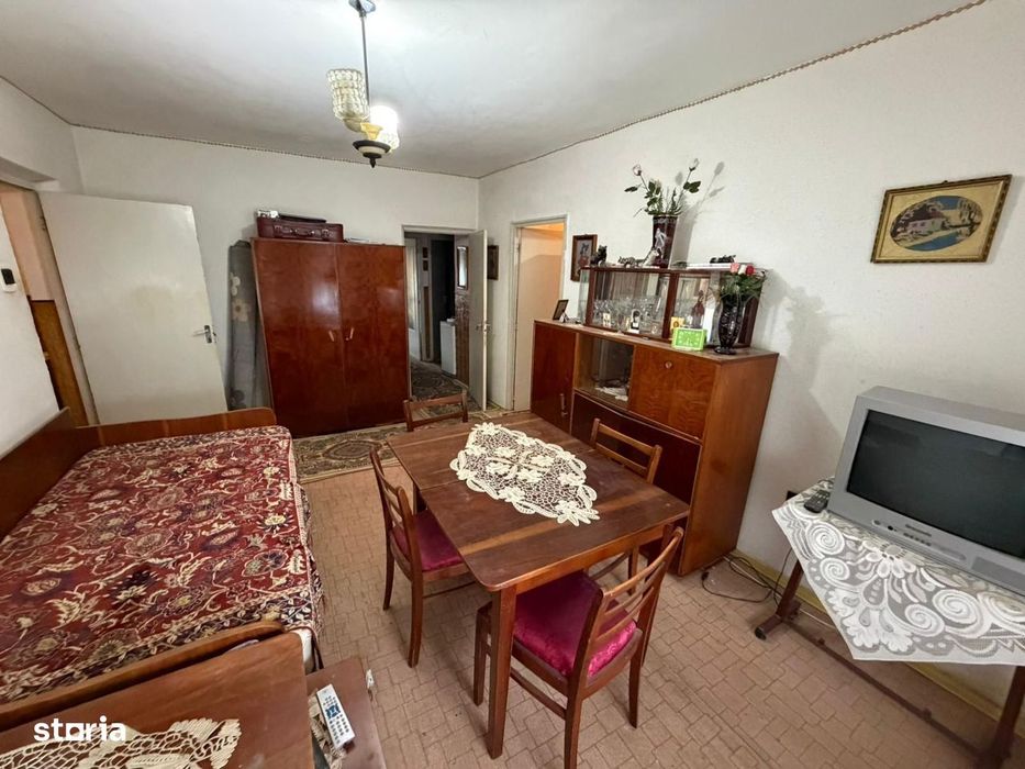 Apartament 4 camere, etaj 3 - Cugir