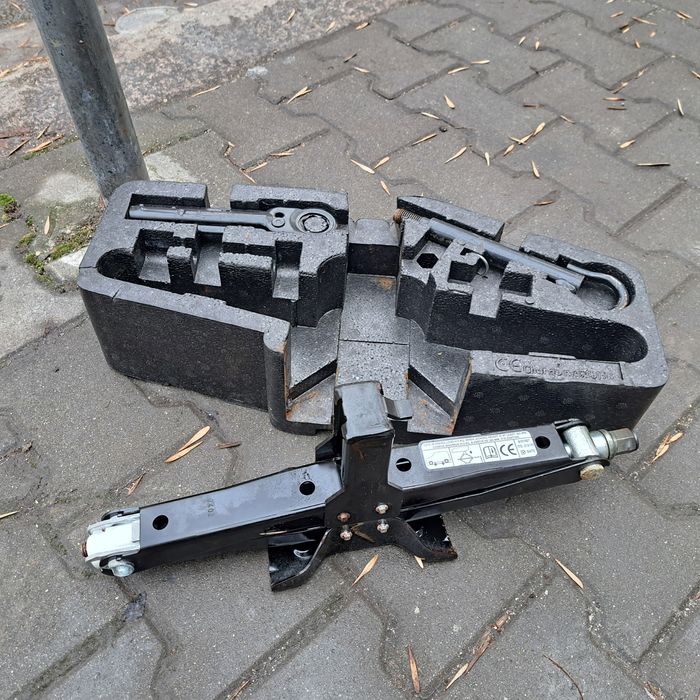 Оригинален крик Renault Laguna 2.Megan Grand Scenik