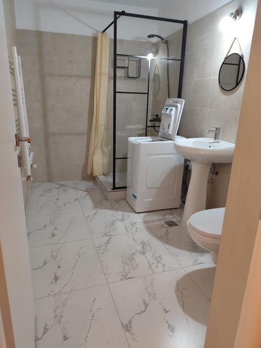 Închiriez apartament cu două camere in Cluj.