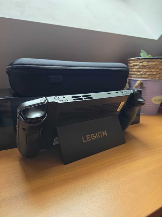 Преносима конзола Lenovo Legion Go