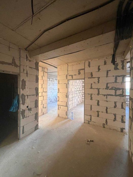 Срочно! Битган Новостройкадан ремонтга тайёр 2 хонали 66кв.м. 48000у.е