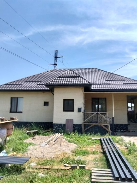 Покраска ,крыш, фасадов, забора,
