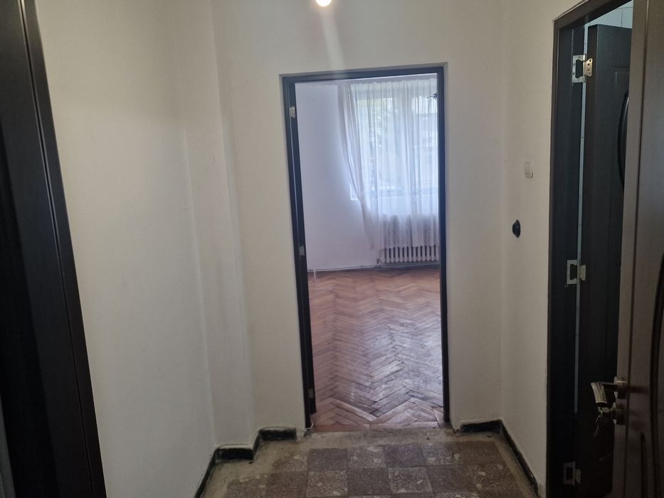 Ap 3 cam,80mp,balcon ,luminos,centrala termopane termoizolat