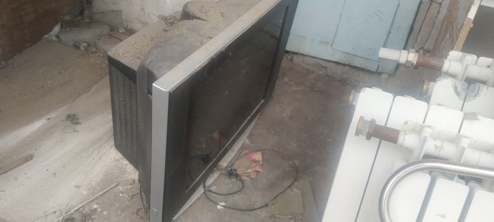 2 телевизора даром