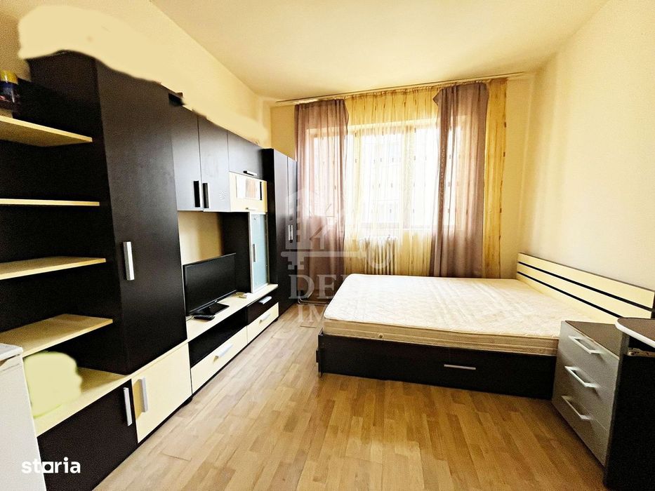 Apartament 1 camere de vânzare in zona Rogerius, Oradea