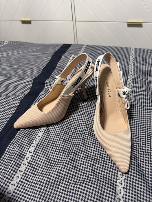 Pantofi Dior, noi