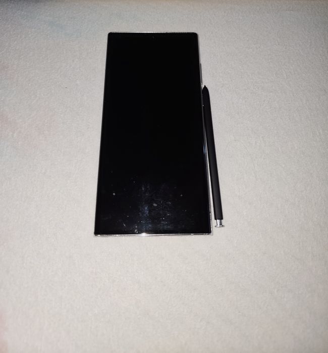 Vand un s22 ul tra  cu water damage si fara sticla din spate
