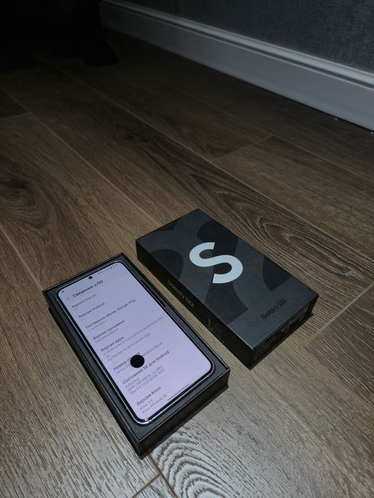 Samsung Galaxy S22 с деффектами