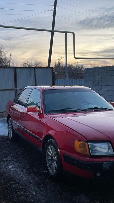 Ауди 100 продам год92