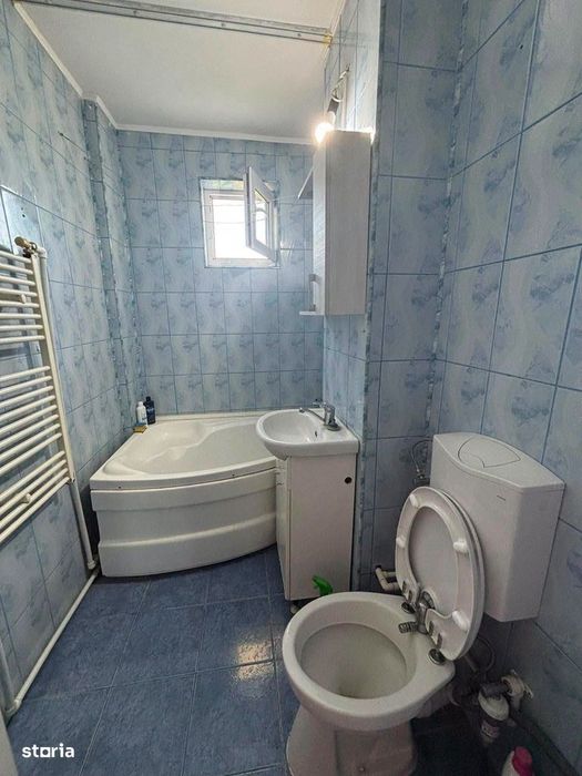 De vanzare apartament cu 2 camere si balcon, zona Hotel Roman, 55000e