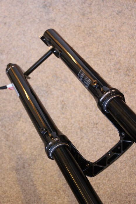 RockShox ZEB Ultimate Charger 3.1 RC2 29" DebonAir+ 170mm Tapered 2025