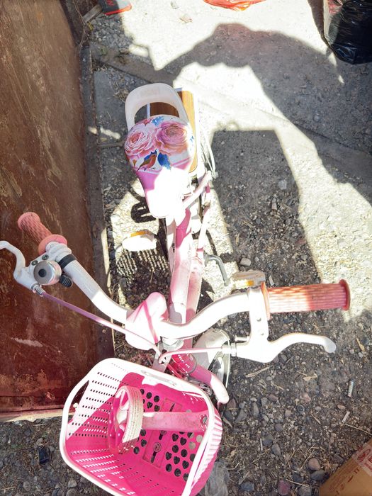 Продам велосипед детский на 3-5 лет