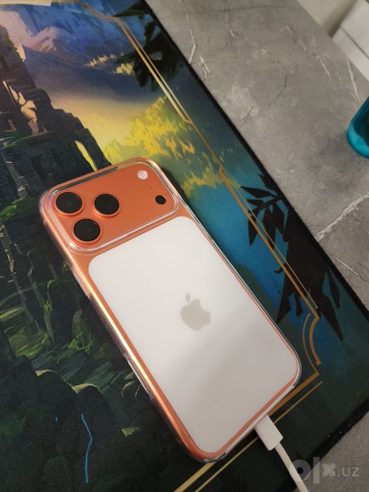 Iphone 17 pro max orange