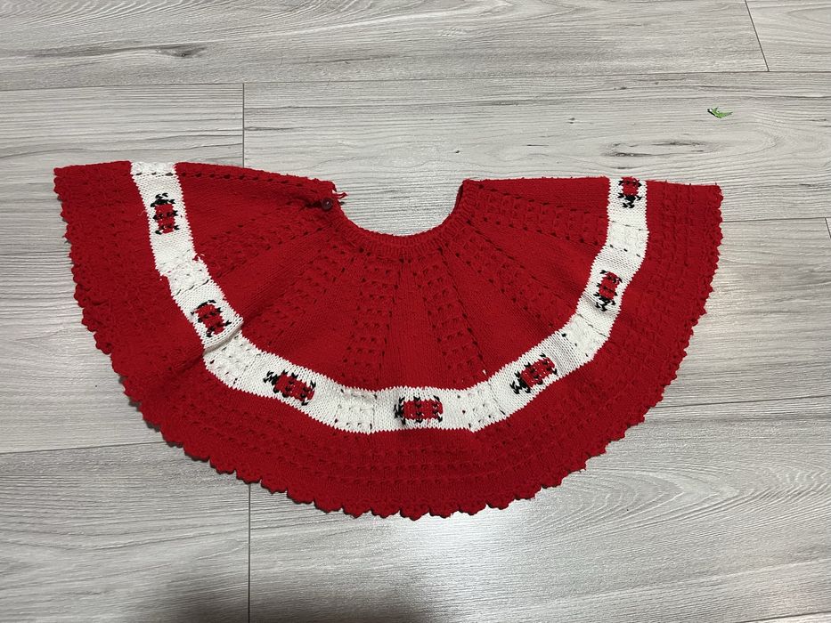 Красива плетена поличка 116/122