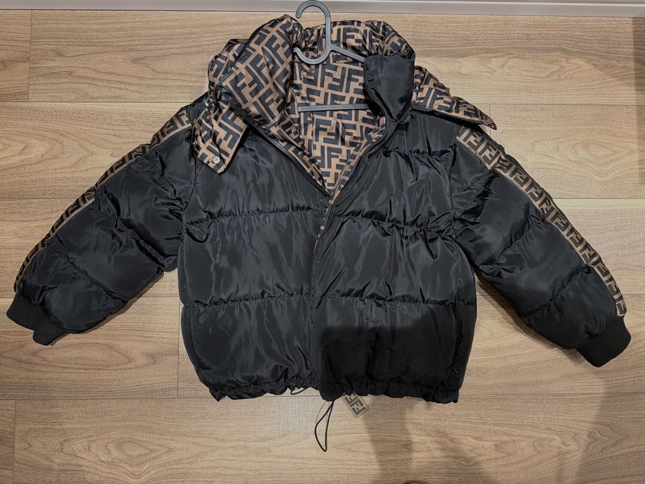 Яке Fendi двулицево