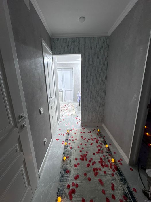 Сағатқа, тәулікке жалға беріледі.