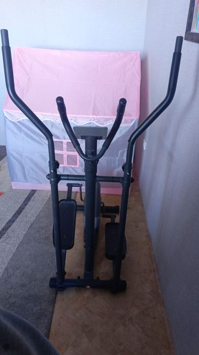 Продам эллиптический тренажер
