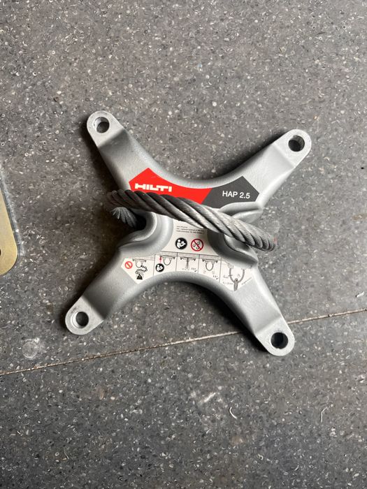 Кука Hilti 1.15Т и 2.5Т за телфер. Професионална