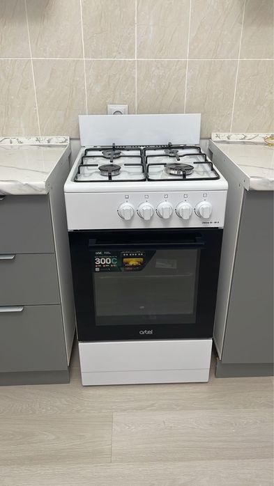 Газ-плита новая.