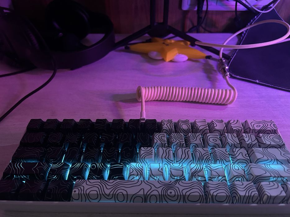 Клавиатура 60% красные свитчи