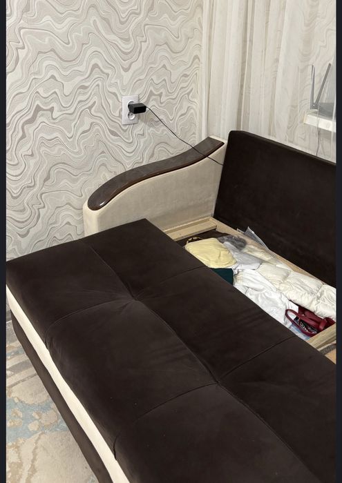 Отдам почти новый диван даром!!!