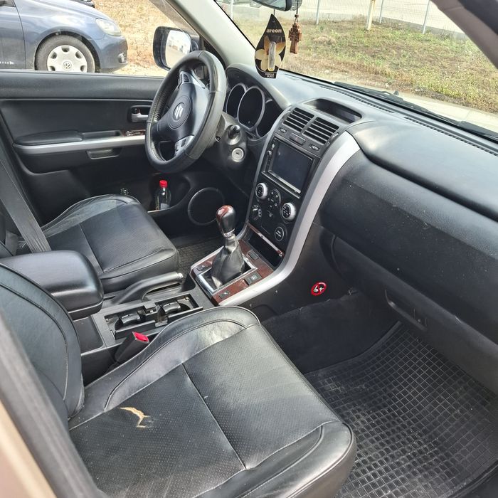 Vând Suzuki grand vitara