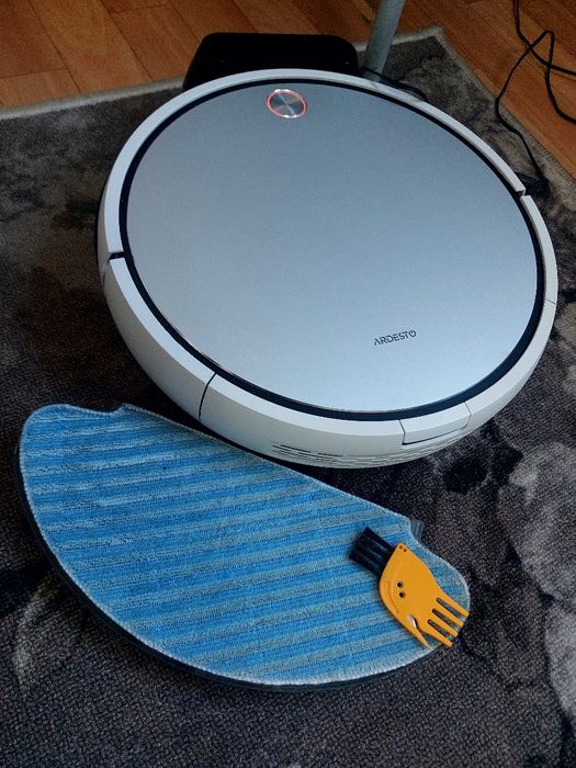 Продам моющий робот пылесос