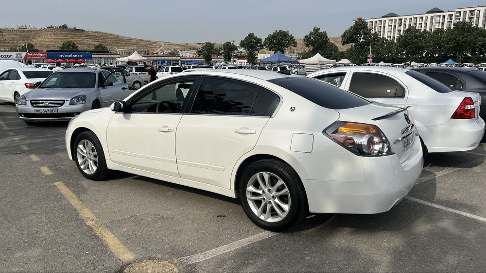 Nissan altima toza