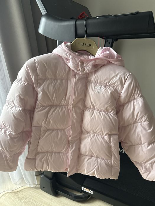 Куртка adidas на 6-7 лет девочка
