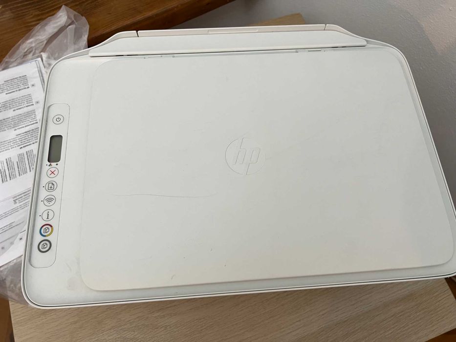 HP desk Jet 2710