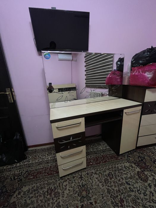 Spalni garnitur sotiladi