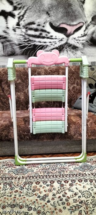 Продам качели все работает