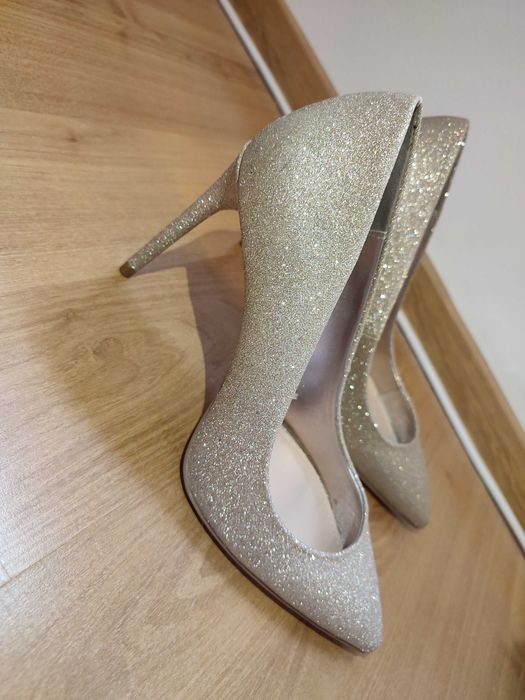 Pantofi stiletto Zara