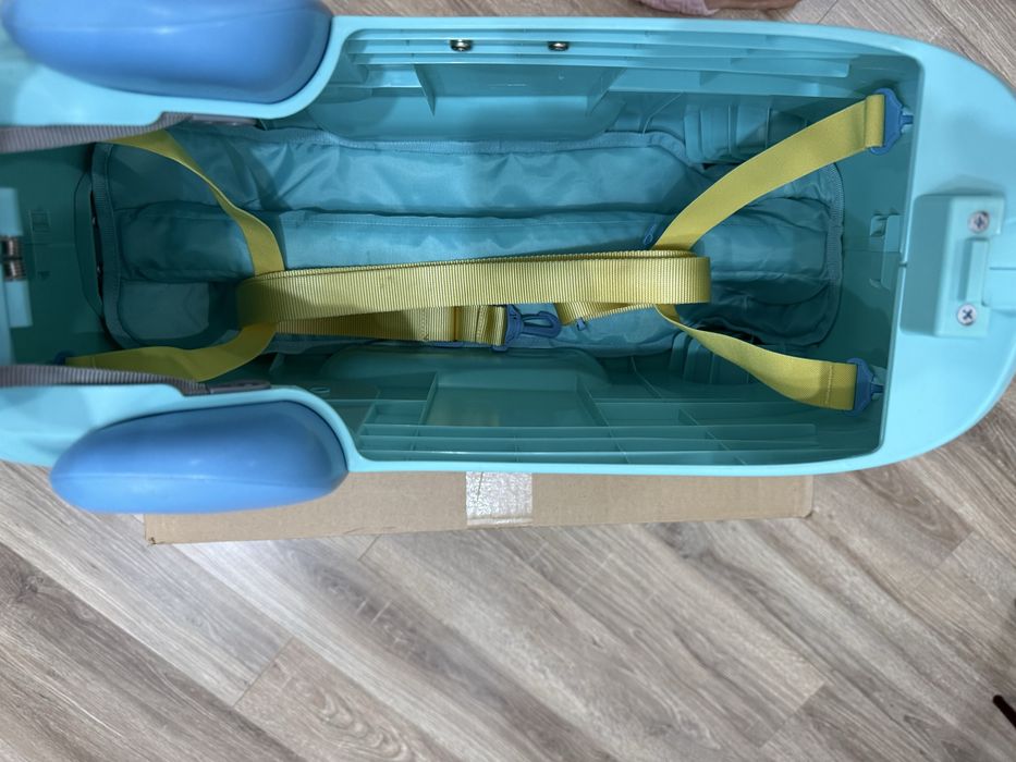 Продам детский чемодан Samsonite